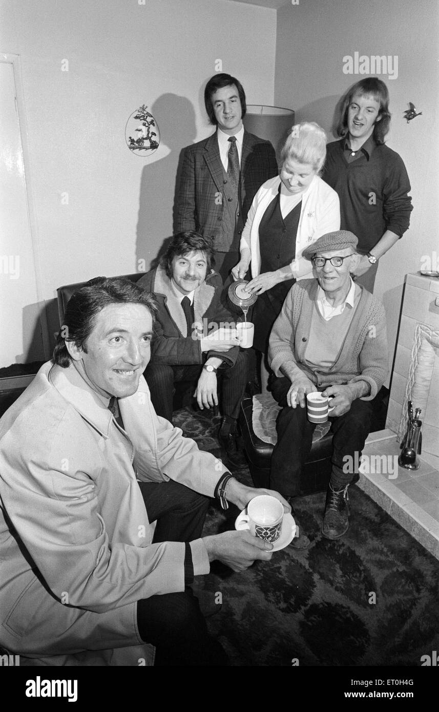 Dennis Skinner, Labour MP for Bolsover, 22nd February 1974. A member of the Skinner Family, Meadow Road, Clay Cross, a little village in Derbyshire.  Tea up at the Skiners, l-r Dennis, Graham, David, Lucy, Tony and Gary. Stock Photo