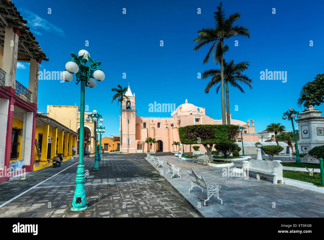 Iglesia La Candelaria, Plaza Hidalgo, in Tlacotalpan, UNESCO World Heritage Site, Veracruz state, Mexico Stock Photo