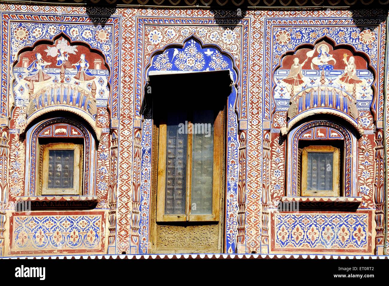 Alcoves and window Jharokha of haveli Fatehpur Shekhawati Rajasthan India Stock Photo