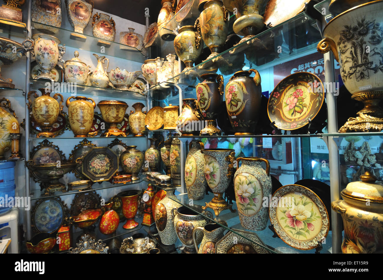 Ceramic handicrafts in a Yiwu shop