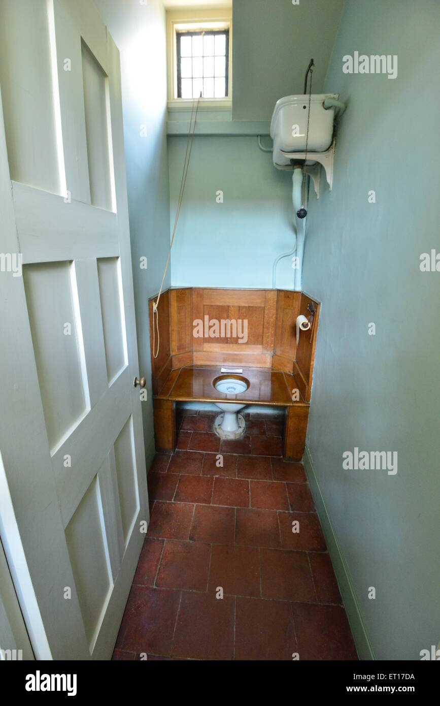 Victorian toilet hi-res stock photography and images - Alamy