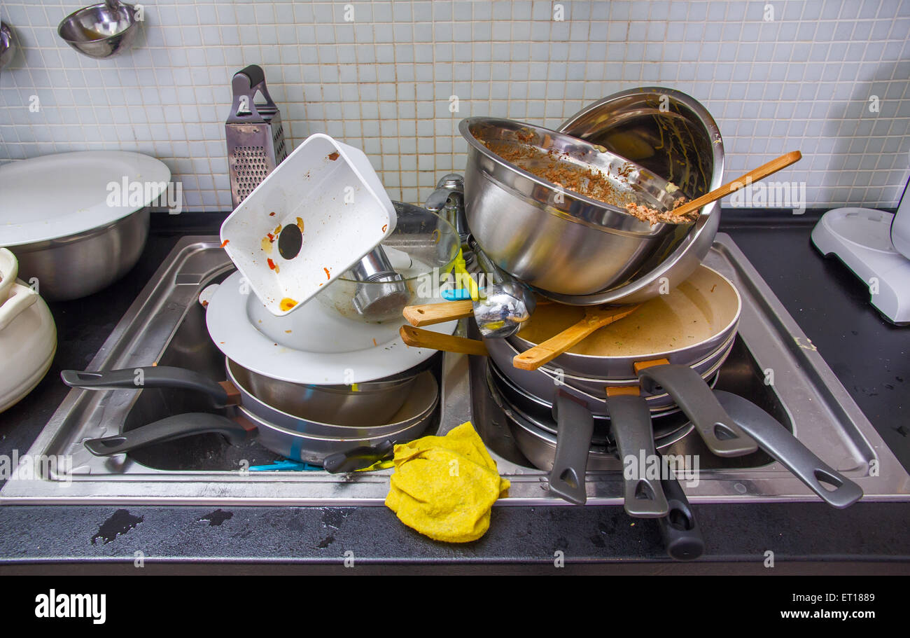 Heap of dirty utensil on the kitchen Stock Photo Alamy