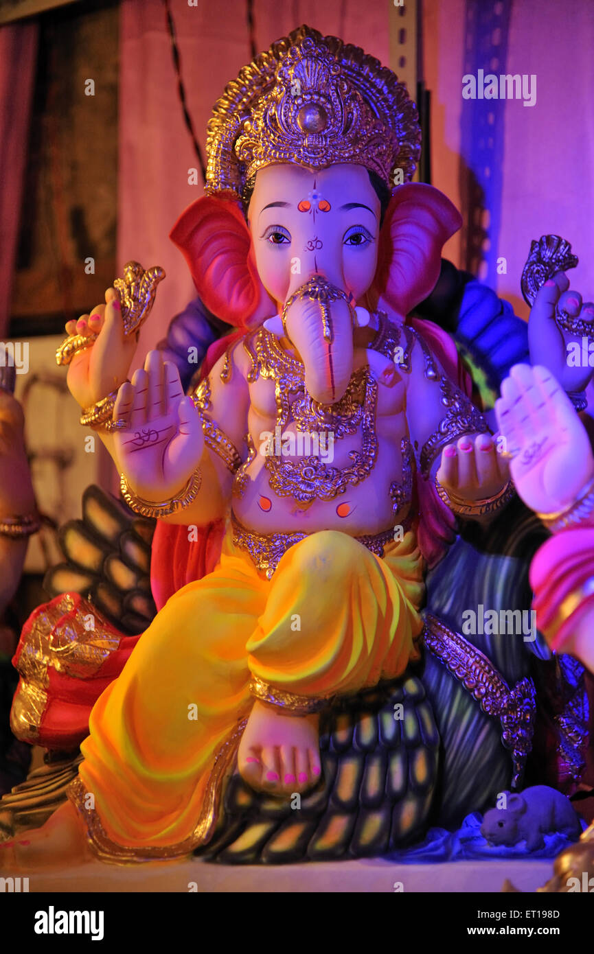Idol of lord ganesh hi-res stock photography and images - Alamy