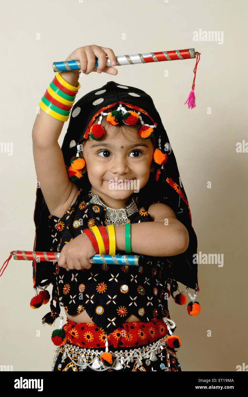 Navratri garba hi-res stock photography and images - Alamy