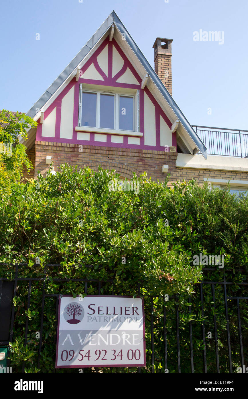 Real Estate in Paris and surrounding Stock Photo Alamy