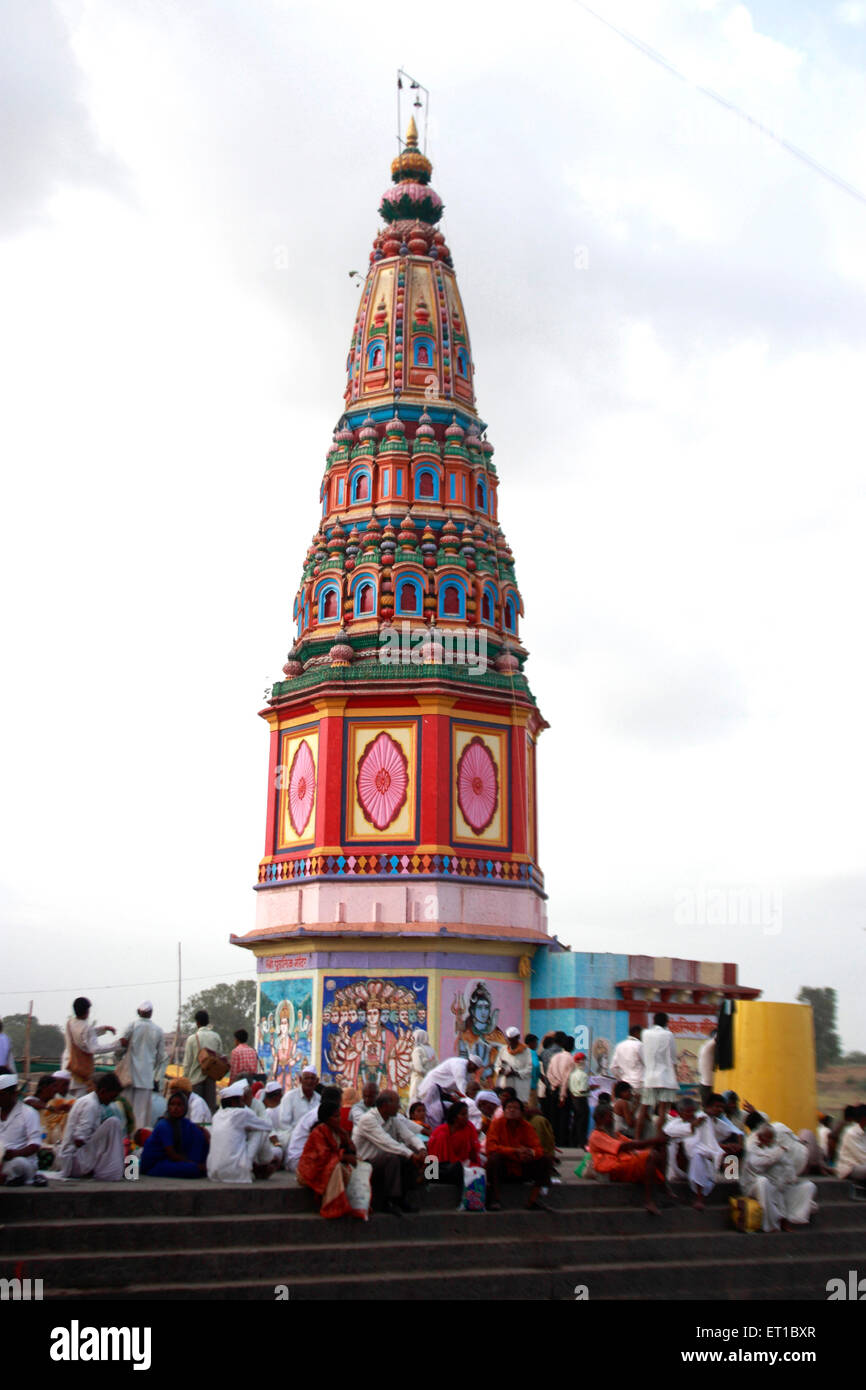 Varkari gathered at Pundlik temple on occasion of Ashadhi Ekadashi at Pandharpur town ; Solapur ; Maharashtra Stock Photo