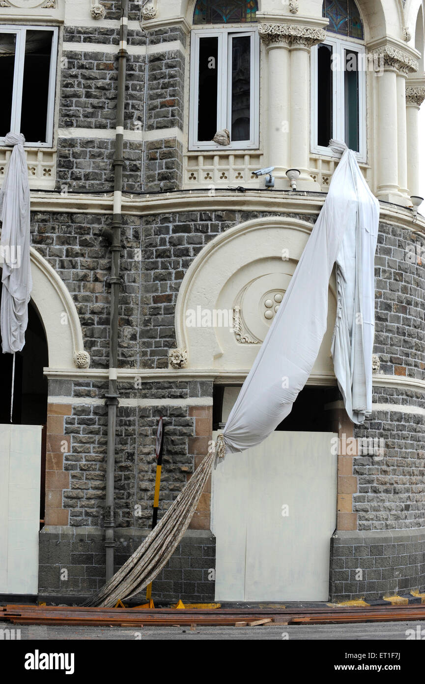 Bed sheet for escape in Taj Mahal hotel ; terrorist attack by Deccan