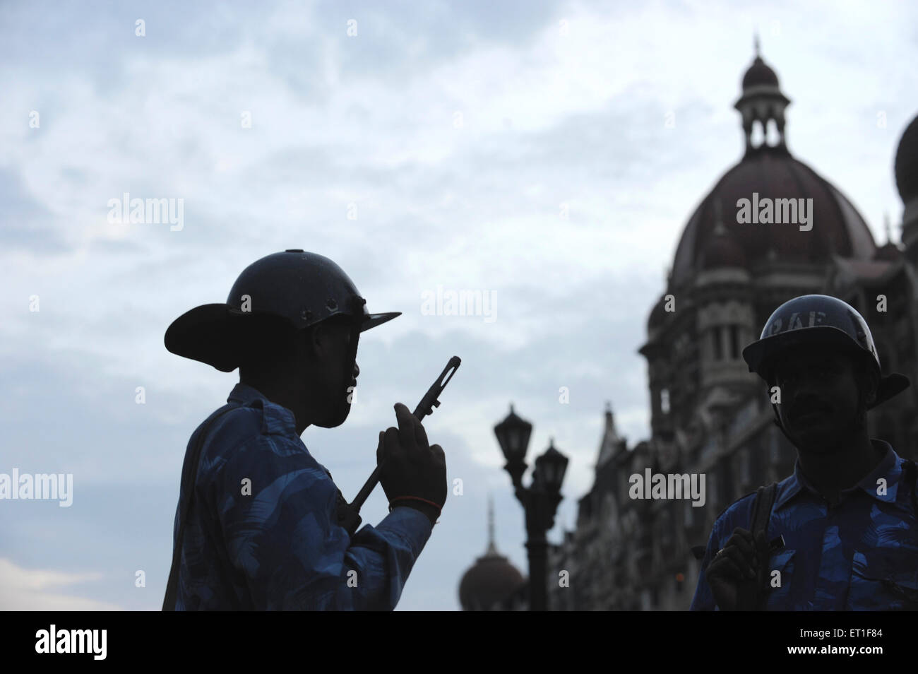 Rapid Action Force RAF commandos Taj Mahal hotel ; terrorist attack Deccan Mujahedeen on 26th November 2008 in Bombay Stock Photo