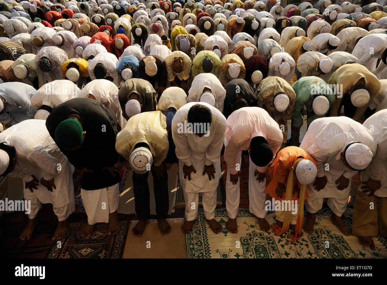 Muslims praying, Islamic worship, Islamic prayers, Eid prayers, Salat al Eid, Eid al adha, Bombay, Mumbai, Maharashtra, India, Asia Stock Photo
