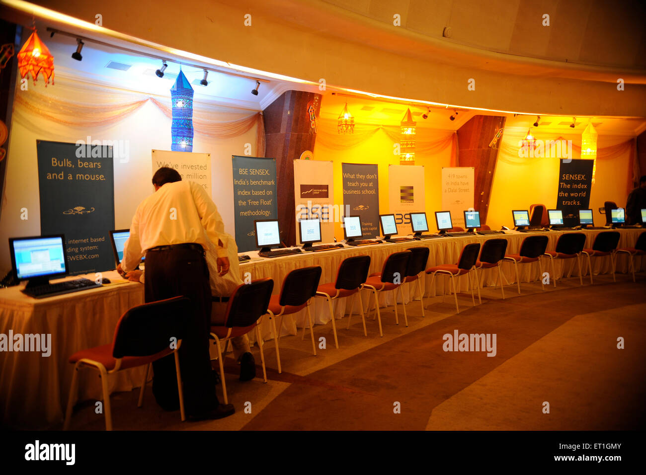 BSE ; Bombay Stock Exchange ; interior ; Bombay ; Mumbai ; Maharashtra ; India ; Asia Stock Photo
