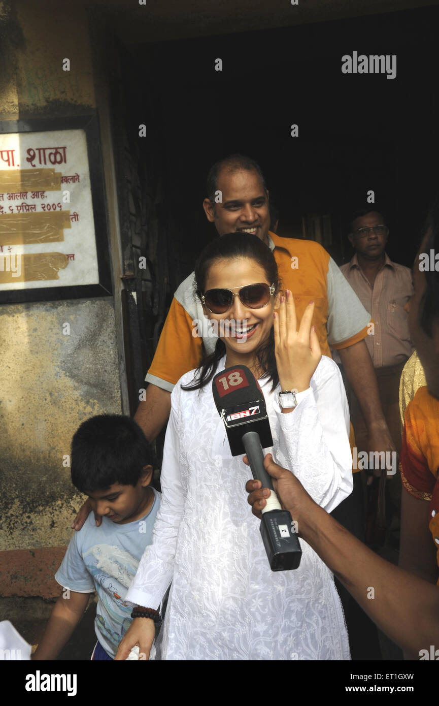 Vidya Balan Indian actress after voting showing voting mark on finger India Asia Stock Photo