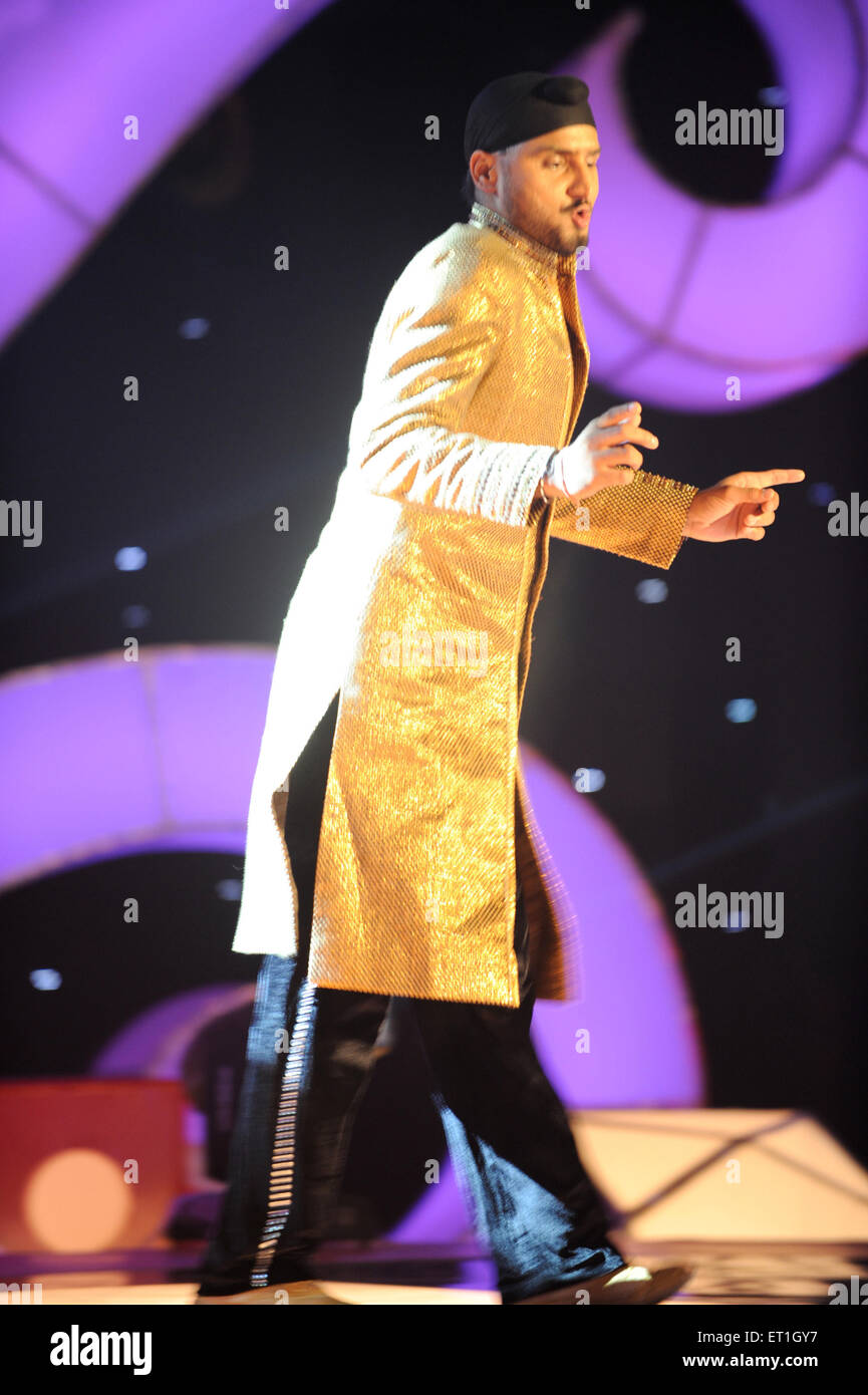 Cricket commentator hi-res stock photography and images - Alamy