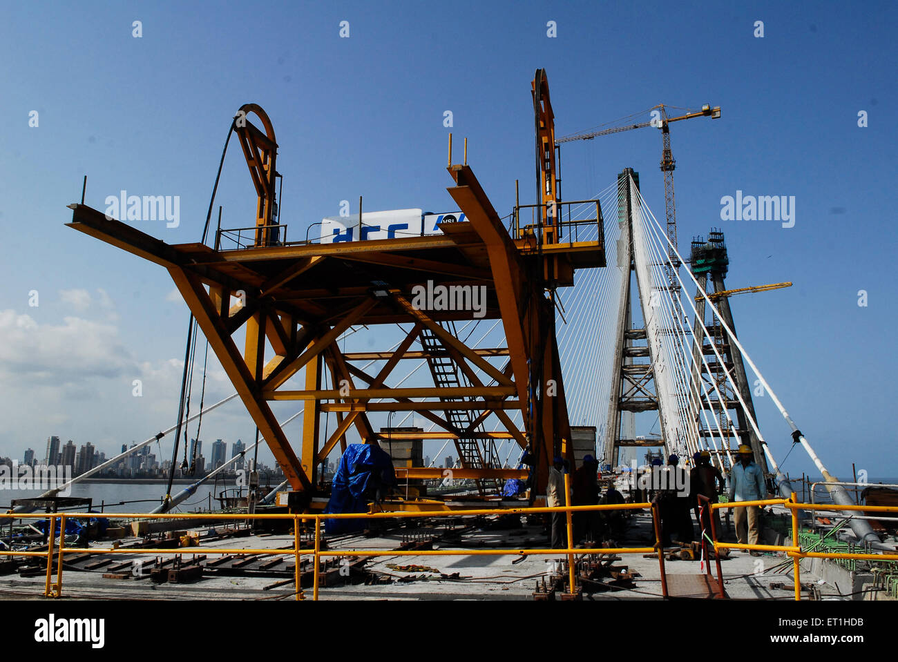 Bandra Worli sealink, Rajiv Gandhi bridge, under construction, Bombay
