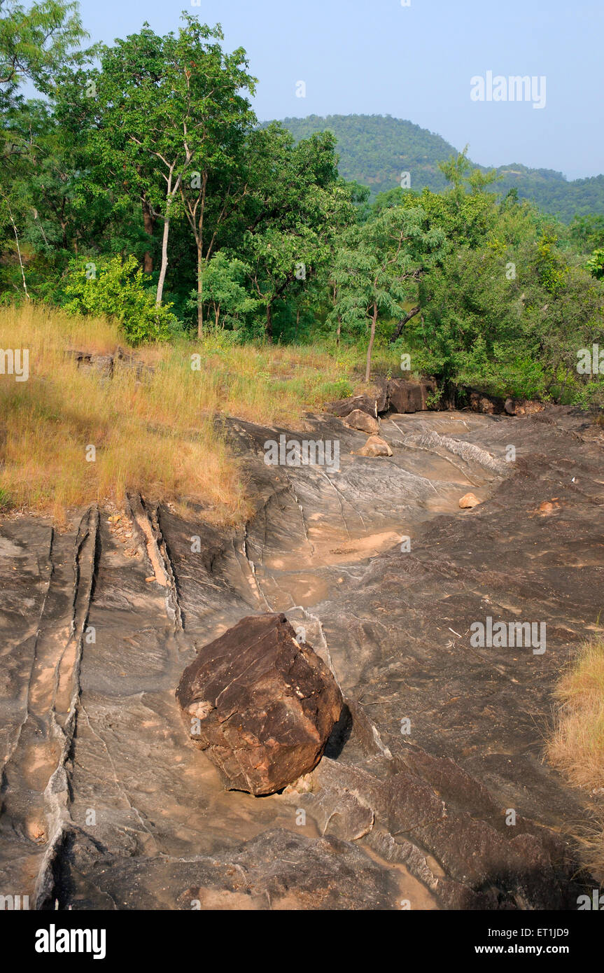 Rocky landscape at satpura national park ; Damua ; Madhai Piparia  ; Hoshangabad ; Madhya Pradesh ; India Stock Photo