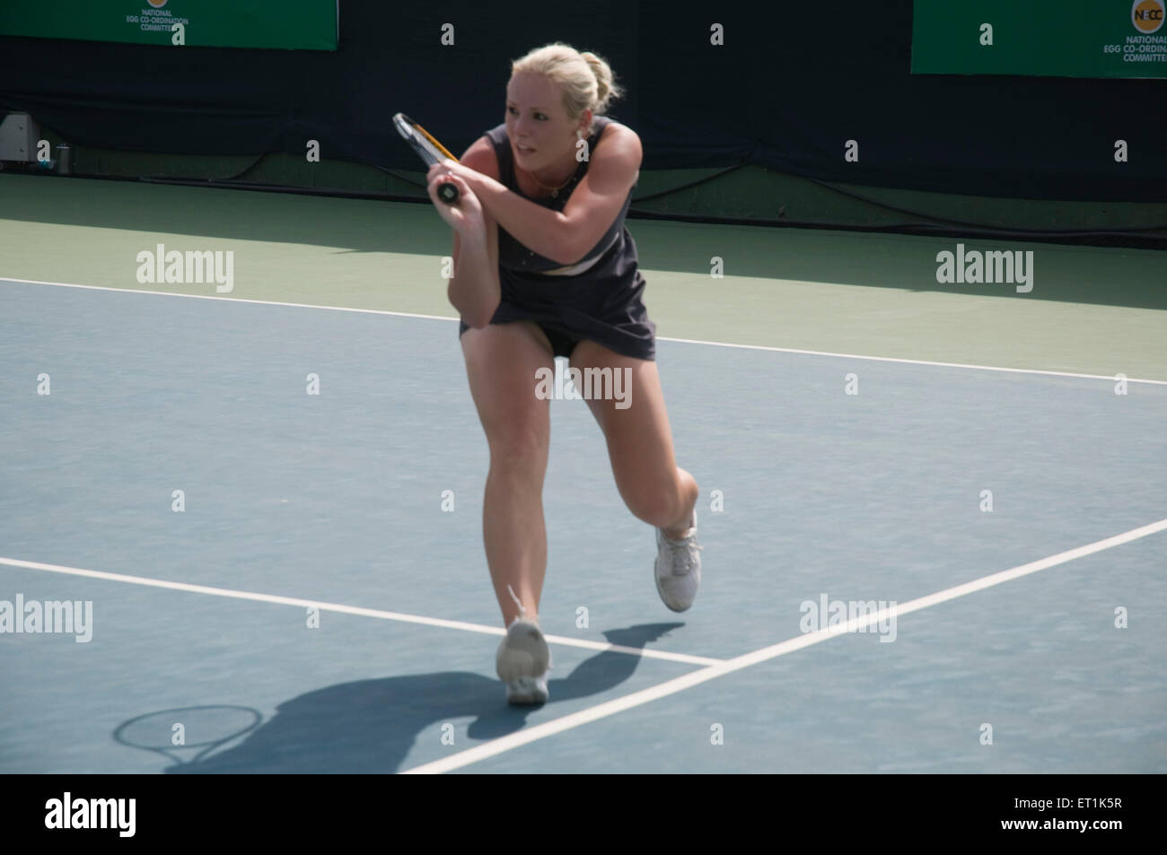 woman playing tennis Stock Photo