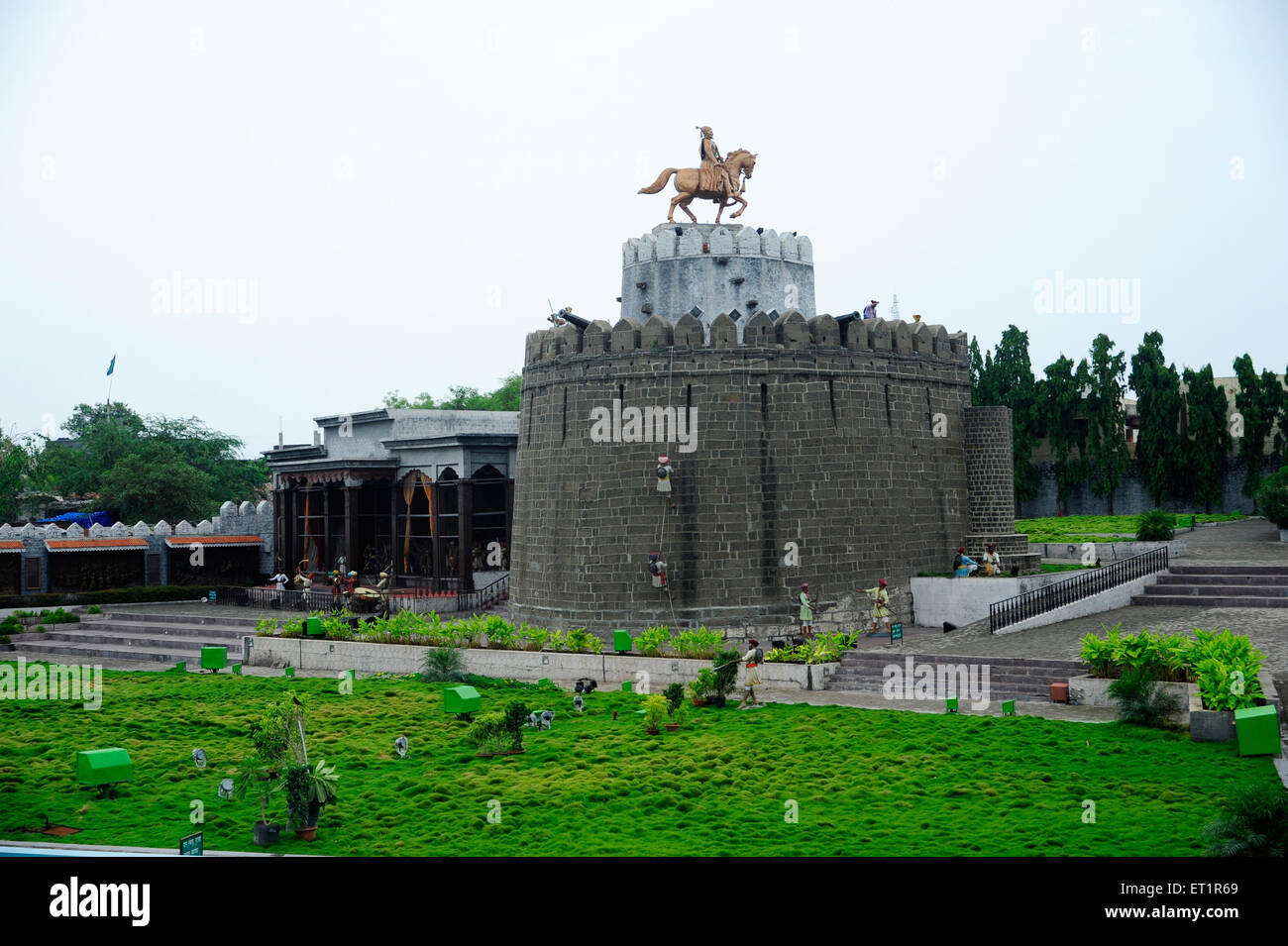 Statue of shivaji maharaj on fort ; Akluj ; Solapur ; Maharashtra ; India Stock Photo