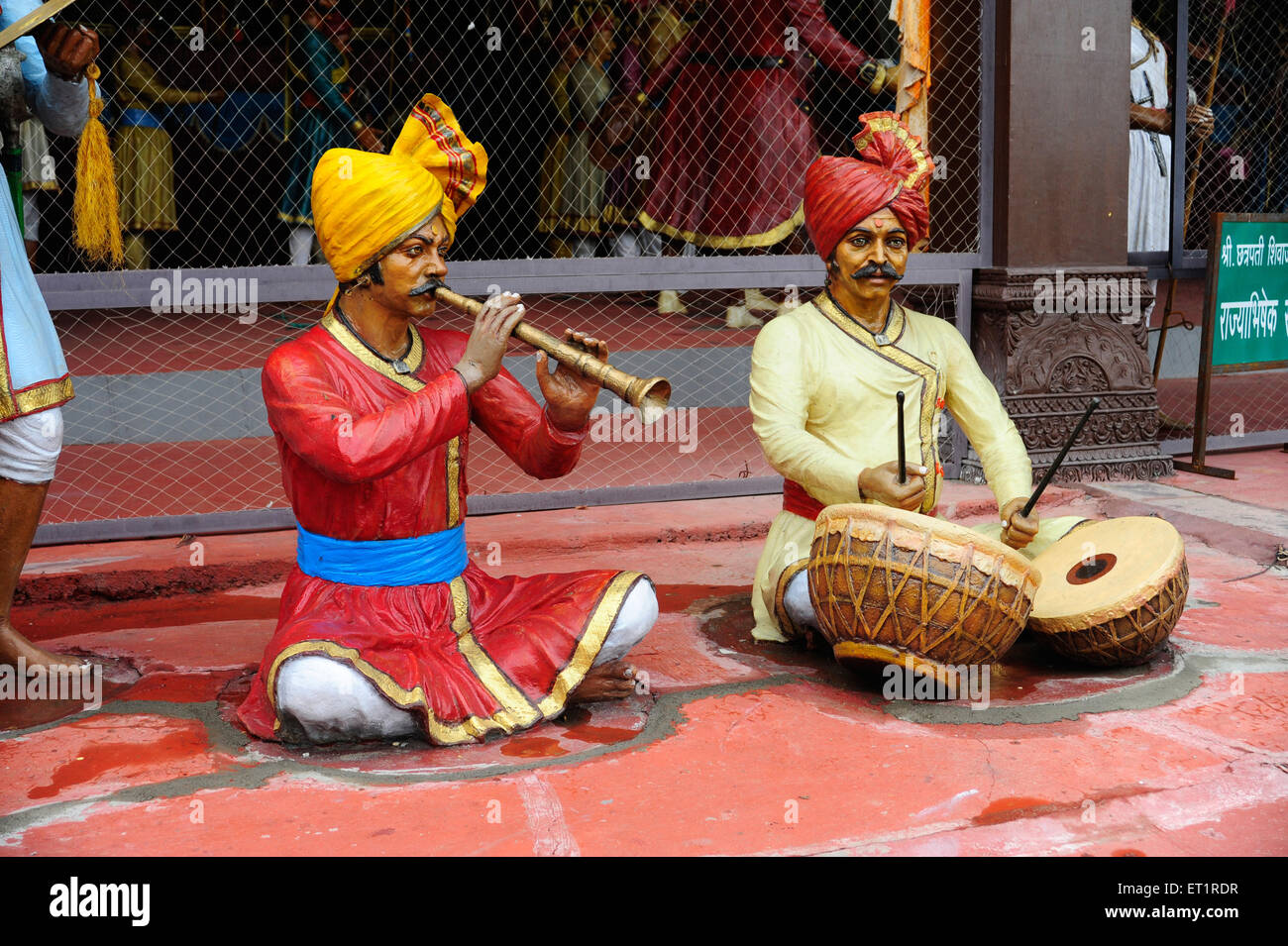 Statues of musicians playing shehnai nagada ; Akluj Fort ; Shivsrushti