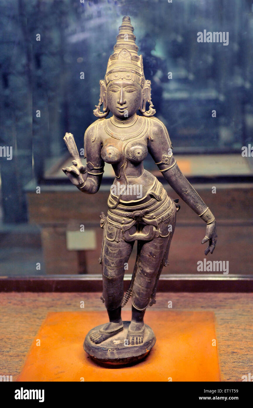 bronze statue of Goddess chola dynasty in meenakshi temple madurai
