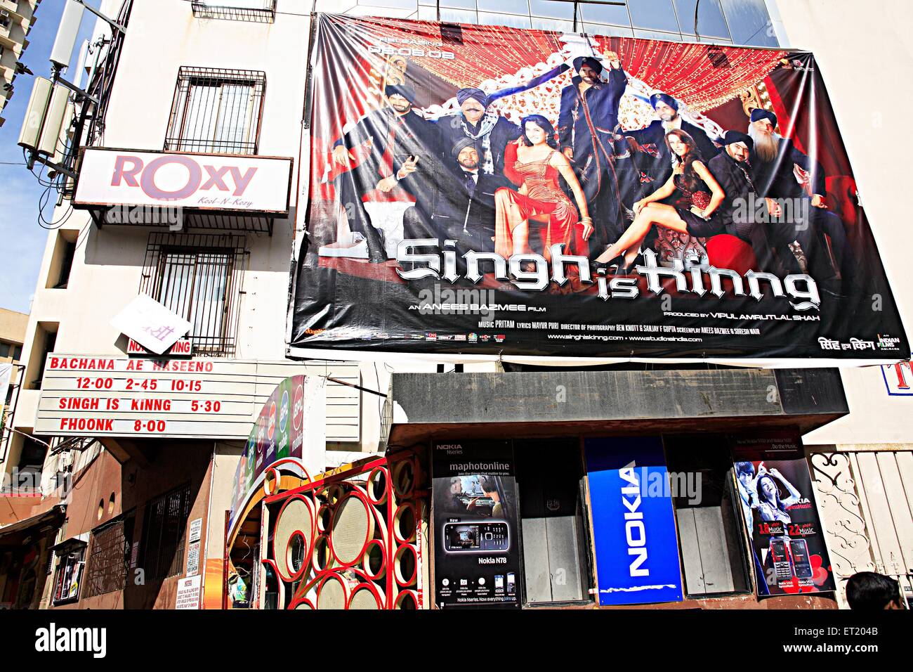 Roxy theatre ; cinema hall ; movie theater ; Singh is Kinng ; Charni Road ;  Bombay ; Mumbai ; Maharashtra ; India ; Asia ; Asian ; Indian Stock Photo -  Alamy