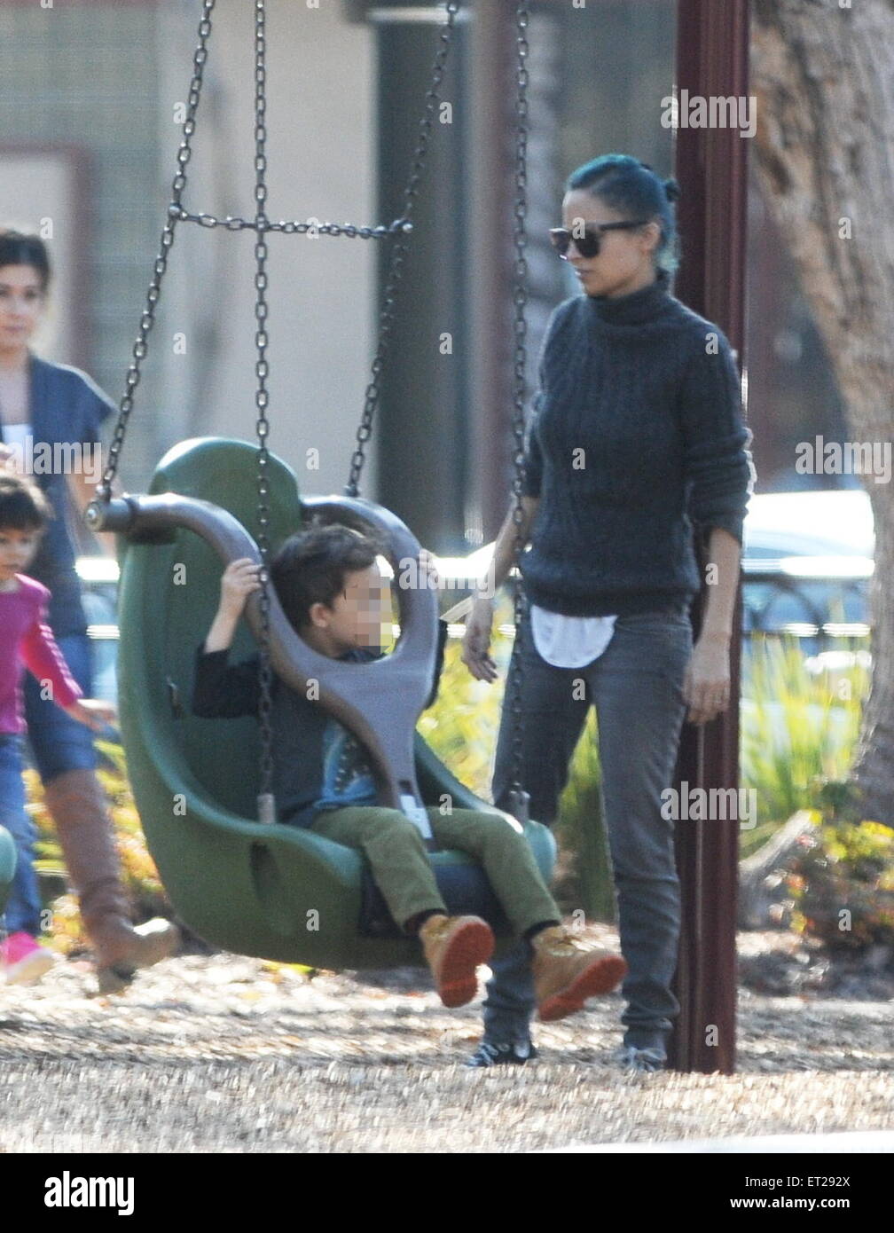 Sparrow madden hi-res stock photography and images - Page 2 - Alamy, image size:1008x1390