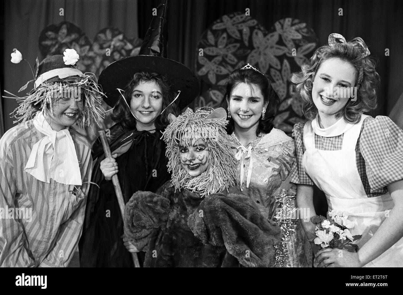 Yellow brick road hires stock photography and images Alamy