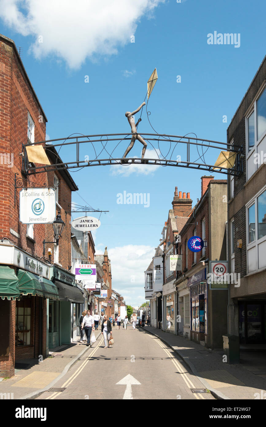 The Kite Flyer bronze scuplture on Parchment Street Winchester by