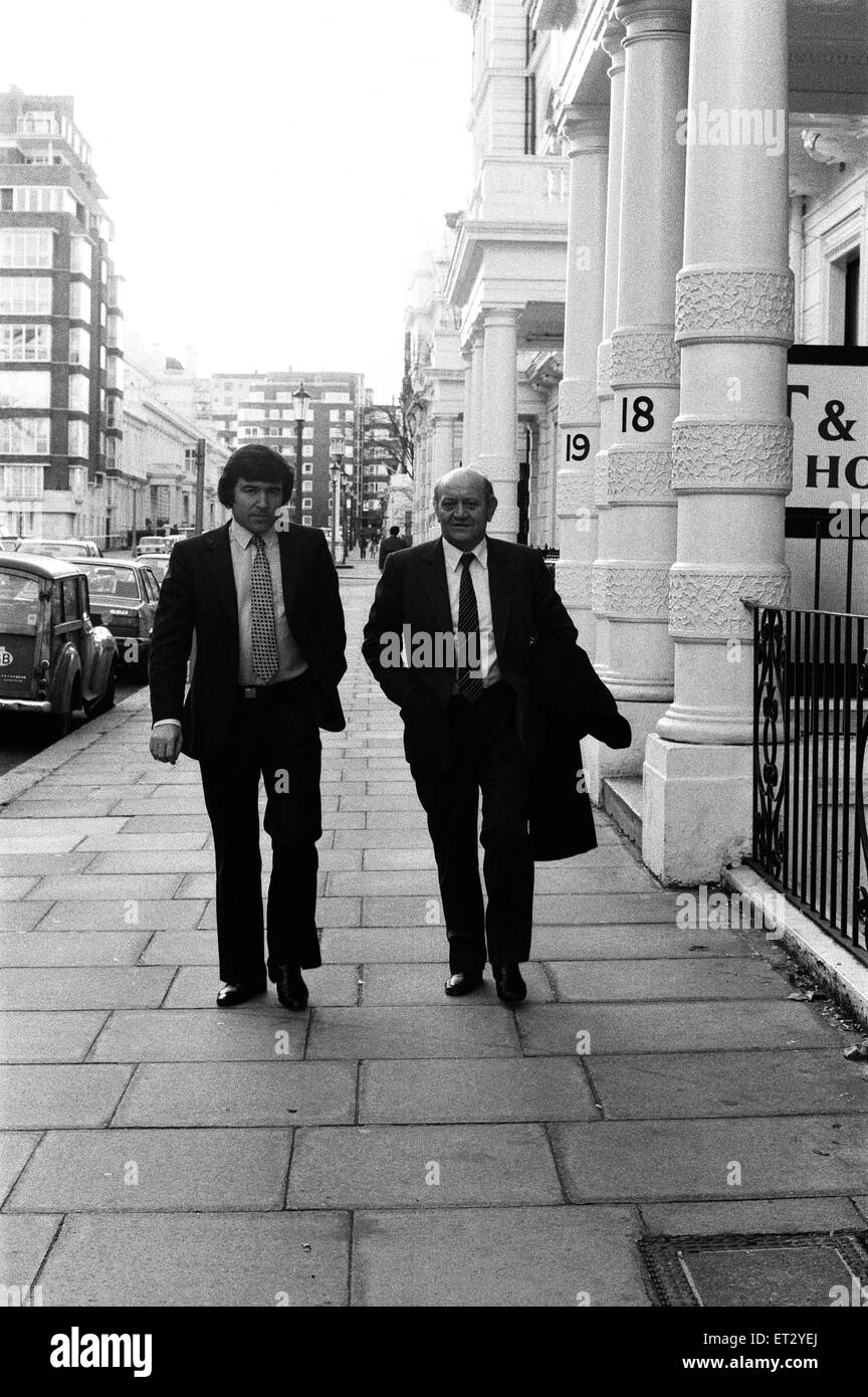 Manager Terry Venables and Chairman Jim Gregory of Queens Park Rangers F.C went to the Football Association HQ in Lancaster Gate to lodge their protest on the decision on the artificial pitch. 24th November 1981. Stock Photo