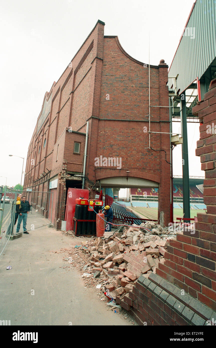 The Holte End stand at Villa Park is demolished by workmen. 10th May 1994. Stock Photo
