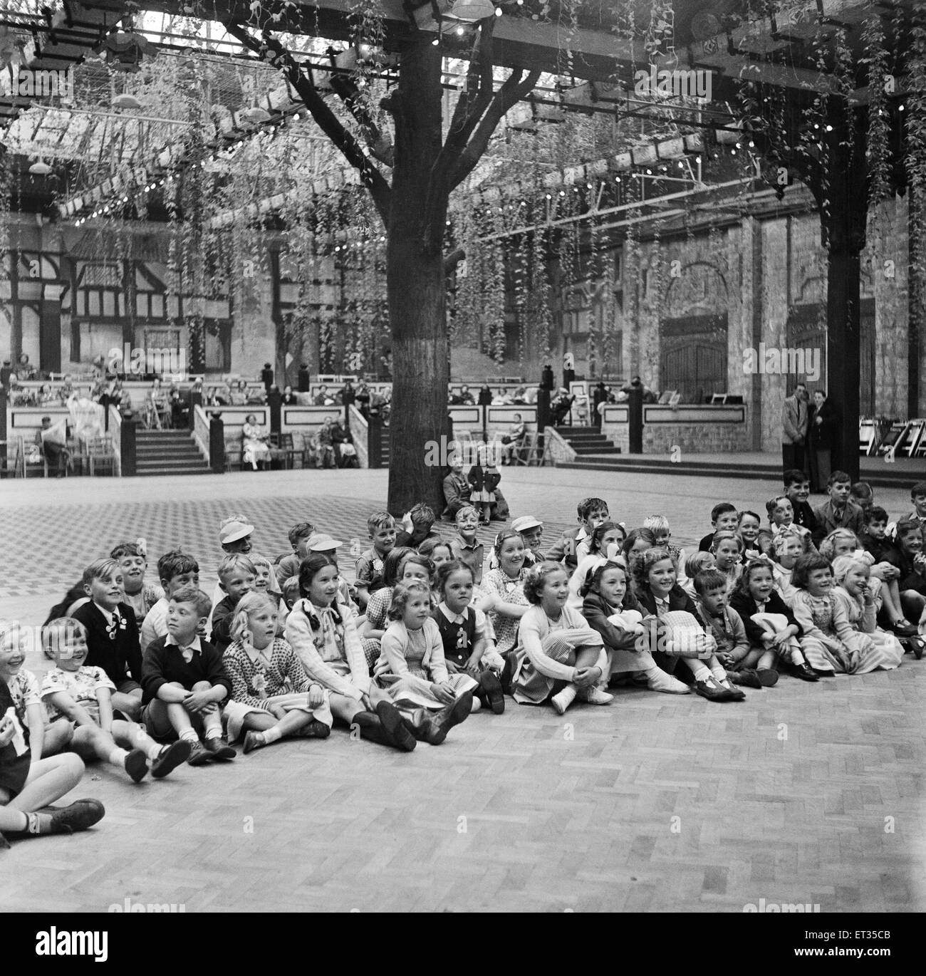 A group of children in the Vienna Ballroom, Butlins Holiday Camp, Filey, North Yorkshire. 30th July 1954. Stock Photo