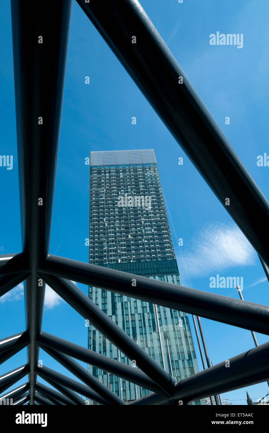 The Beetham Tower from the Exhibition Bridge, Whitworth Street, Deansgate-Castlefield, Manchester, England, UK Stock Photo