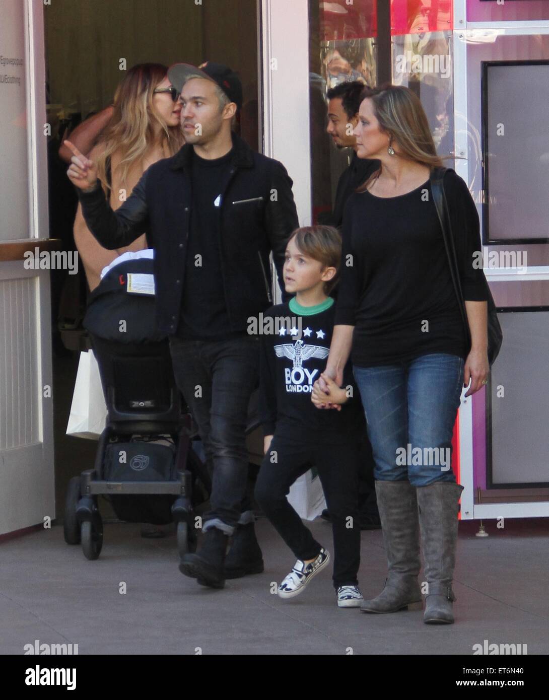Pete Wentz takes his family shopping at The Grove Featuring: Pete Wentz,  Bronx Mowgli Wentz, Saint, image size:1090x1390