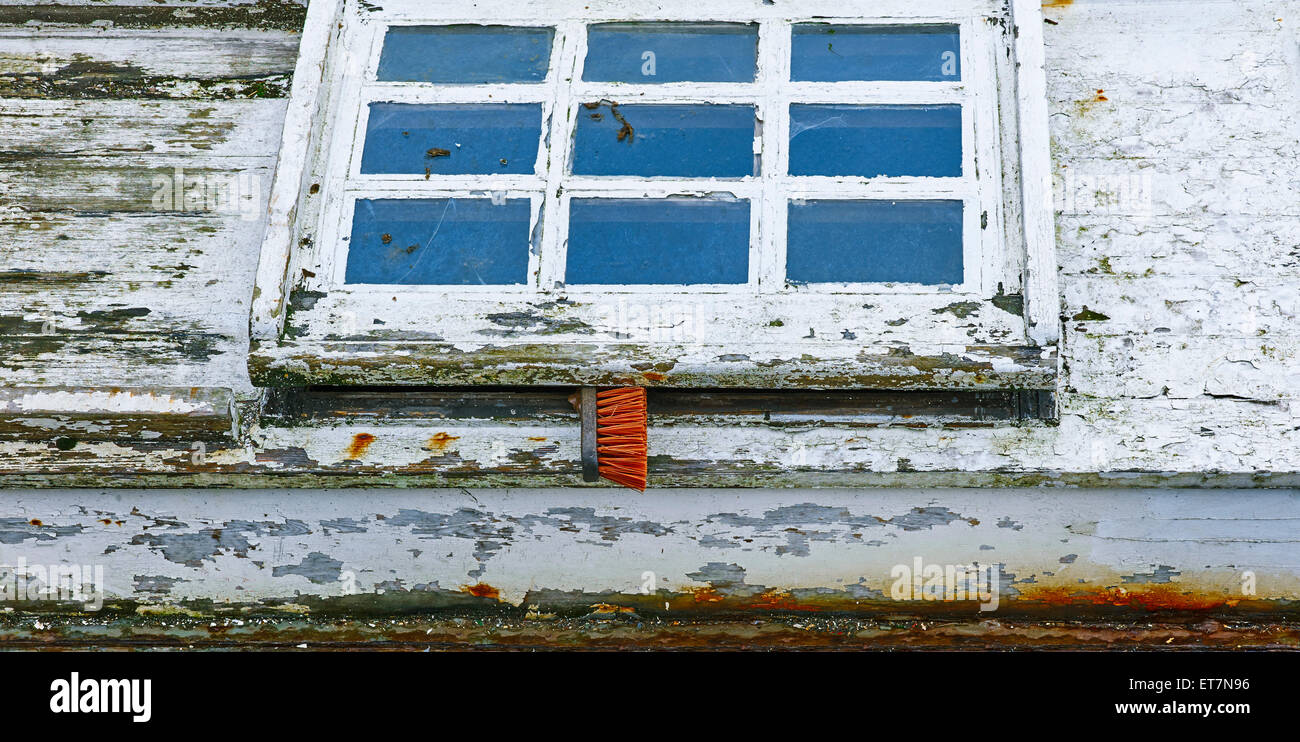 Wooden peeling paint hires stock photography and images Alamy