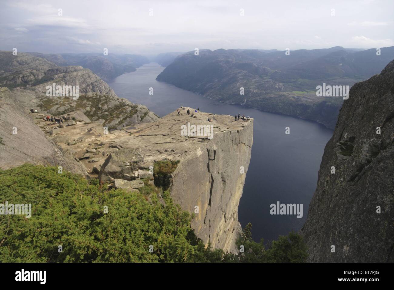 Preikestolen am Lysefjord, Norwegen | Preikestolen and Lysefjord ...