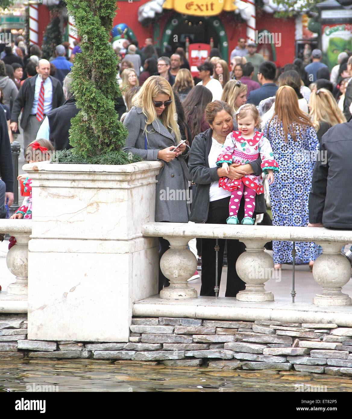 Busy Philipps spotted shopping at The Grove with her two daughters, Birdie and Cricket Silverstein  Featuring: Busy Philipps, Birdie Silverstein, Cricket Silverstein Where: Hollywood, California, United States When: 19 Dec 2014 Credit: WENN.com Stock Photo