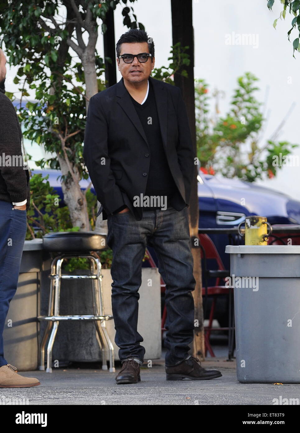 Comedian Lopez makes a quick pit stop for tacos at the famous