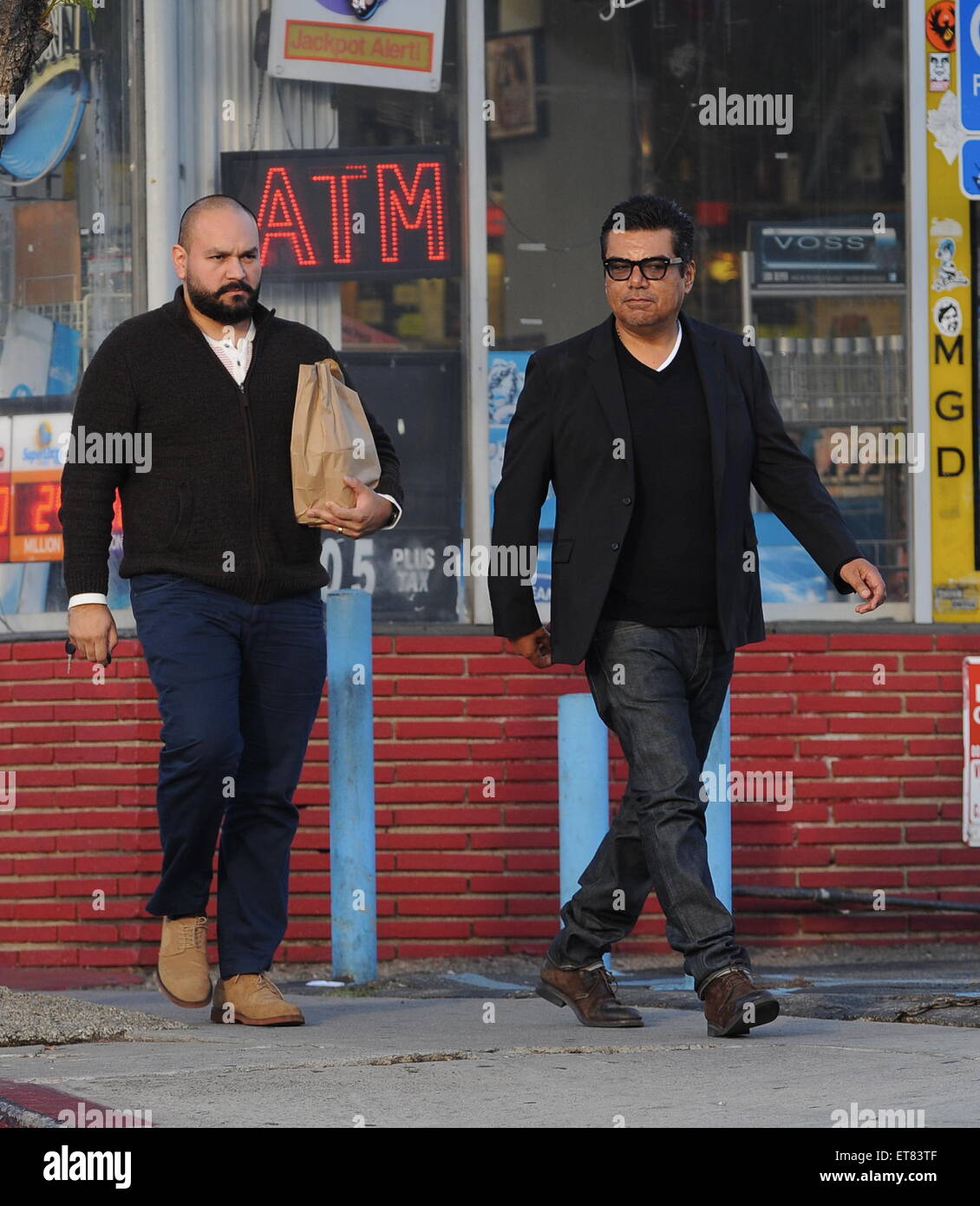 Comedian Lopez makes a quick pit stop for tacos at the famous