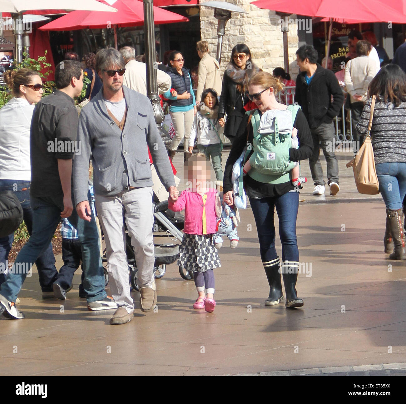 The Killing star, Mireille Enos with husband Alan Ruck take their ...