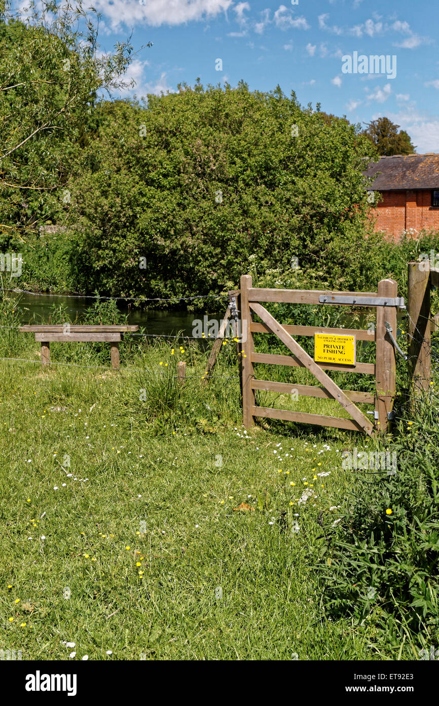 Fishing gate hires stock photography and images Alamy