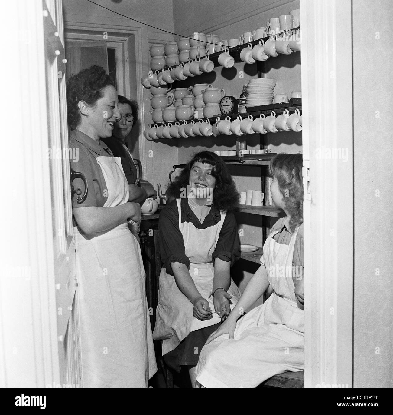 Chambermaids at the White Swan Hotel in Stratford-upon-Avon, Warwickshire. April 1954. Stock Photo