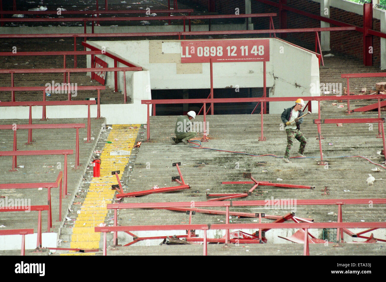 The Holte End stand at Villa Park is demolished by workmen. 10th May 1994. Stock Photo