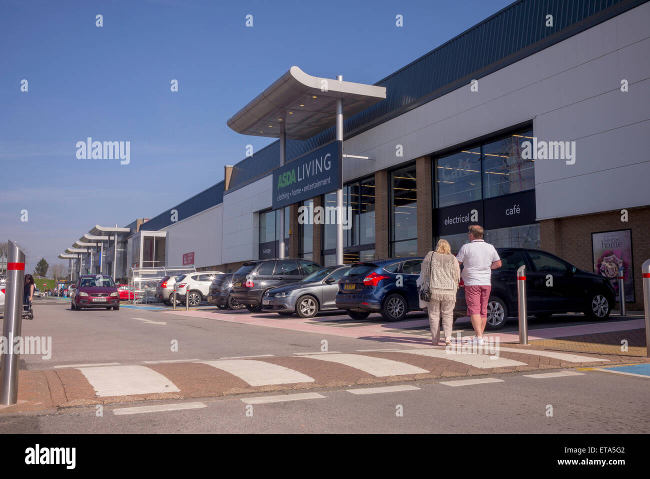 Retail park hires stock photography and images Alamy