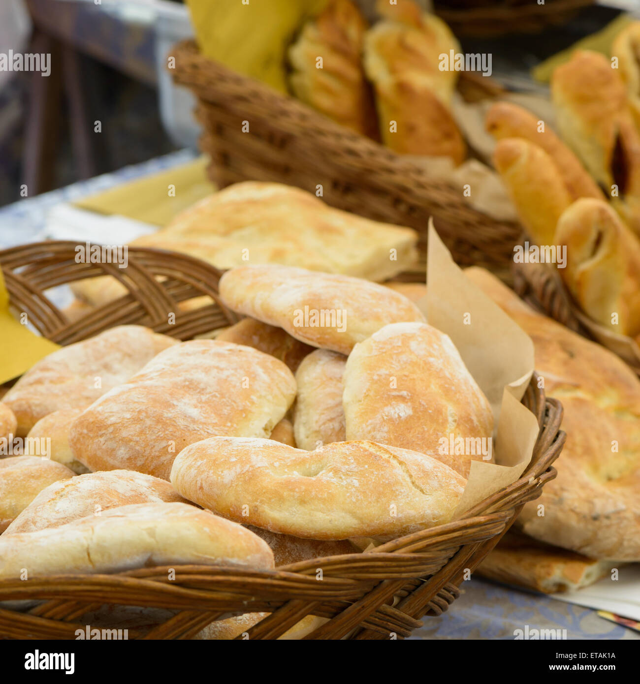 Baskets of fresh bread hires stock photography and images Alamy