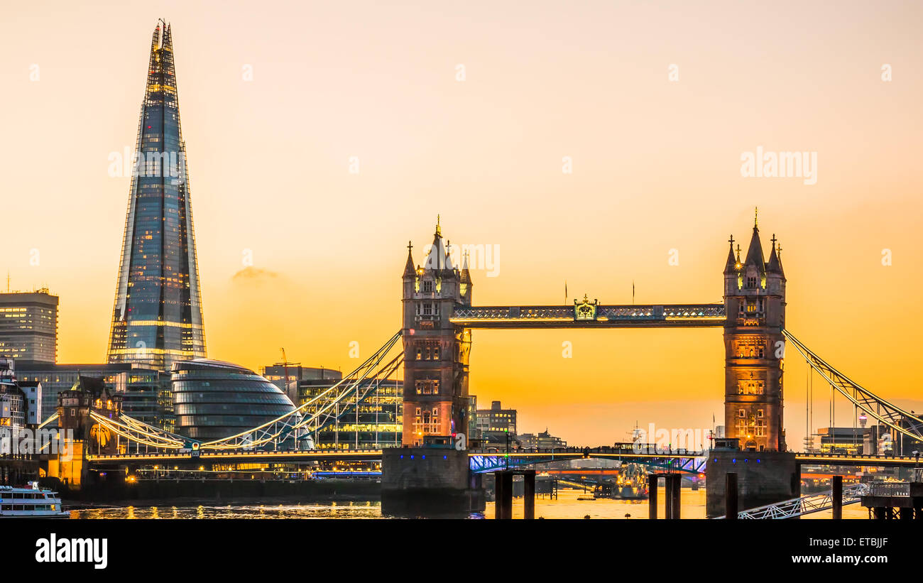 London Bridge And Shard Skyscraper Hi res Stock Photography And Images 