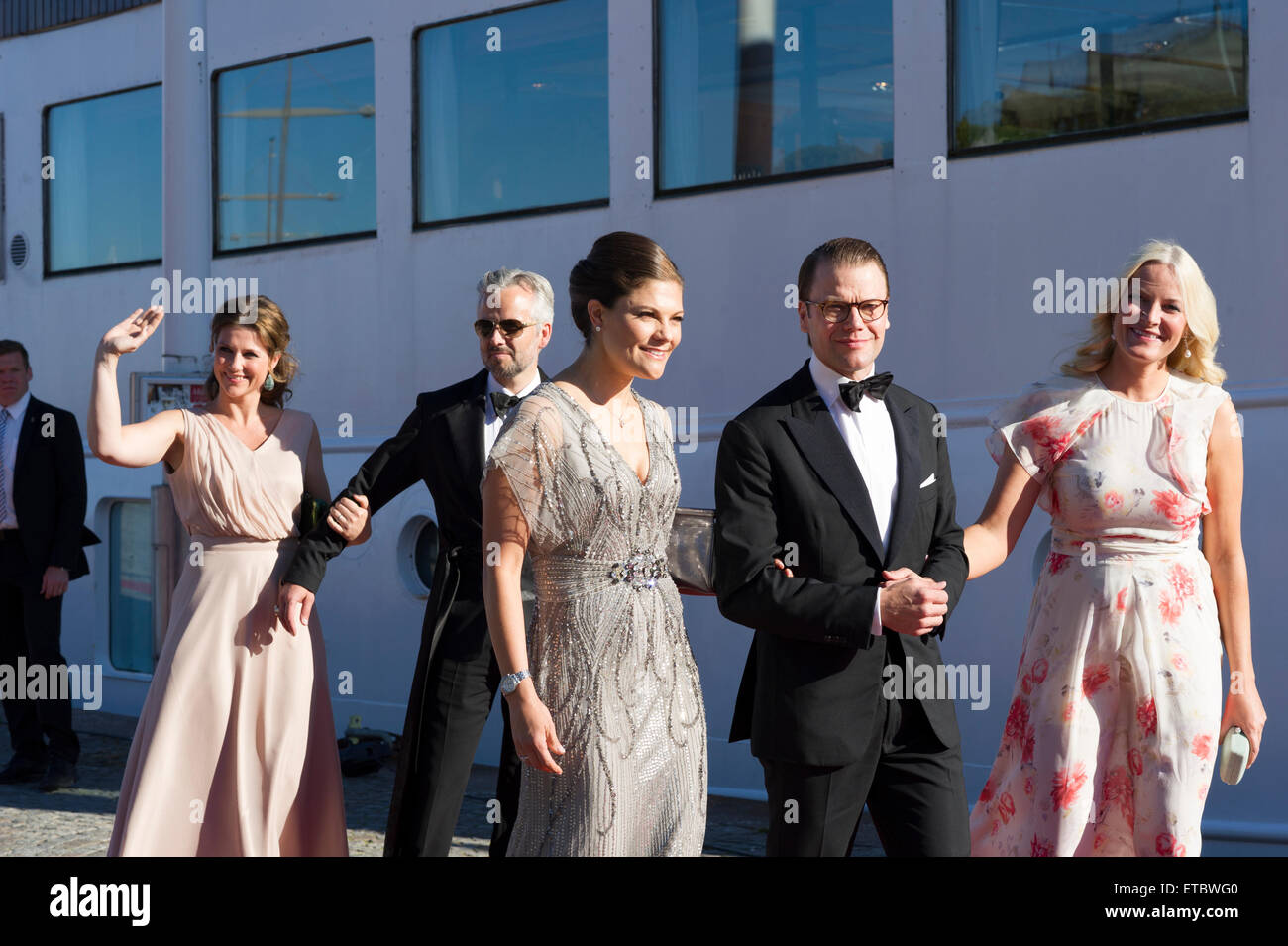 Stockholm, Sweden, June, 12, 2015. Private guests arrives at Strandvagen, Stockholm to board the Archipelago ship s/s Stockholm for further transport to the festivities. This is the start of the celebration of the marriage between Prince Carl Philip and Ms Sofia Hellqvist that will take place tomorrow at the Royal Chapel, Stockholm. Princess Martha Louise, and Mr Ari Behn, Norway, Crown Princess Victoria and Prince Daniel, Sweden, Crown Princess Mette-Marit, Norway (left to right). Credit:  Barbro Bergfeldt/Alamy Live News Stock Photo