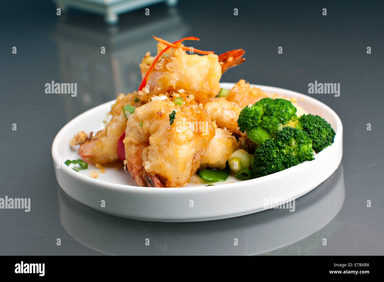 Crispy Fried Honey Shrimp Stock Photo - Alamy