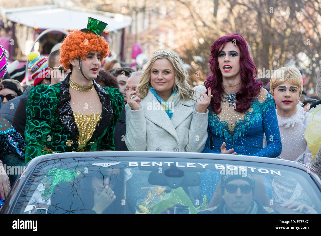 Amy Poehler Leds The Parade In Her Honor For Receiving The 2015 Woman Of The Year From Hasty