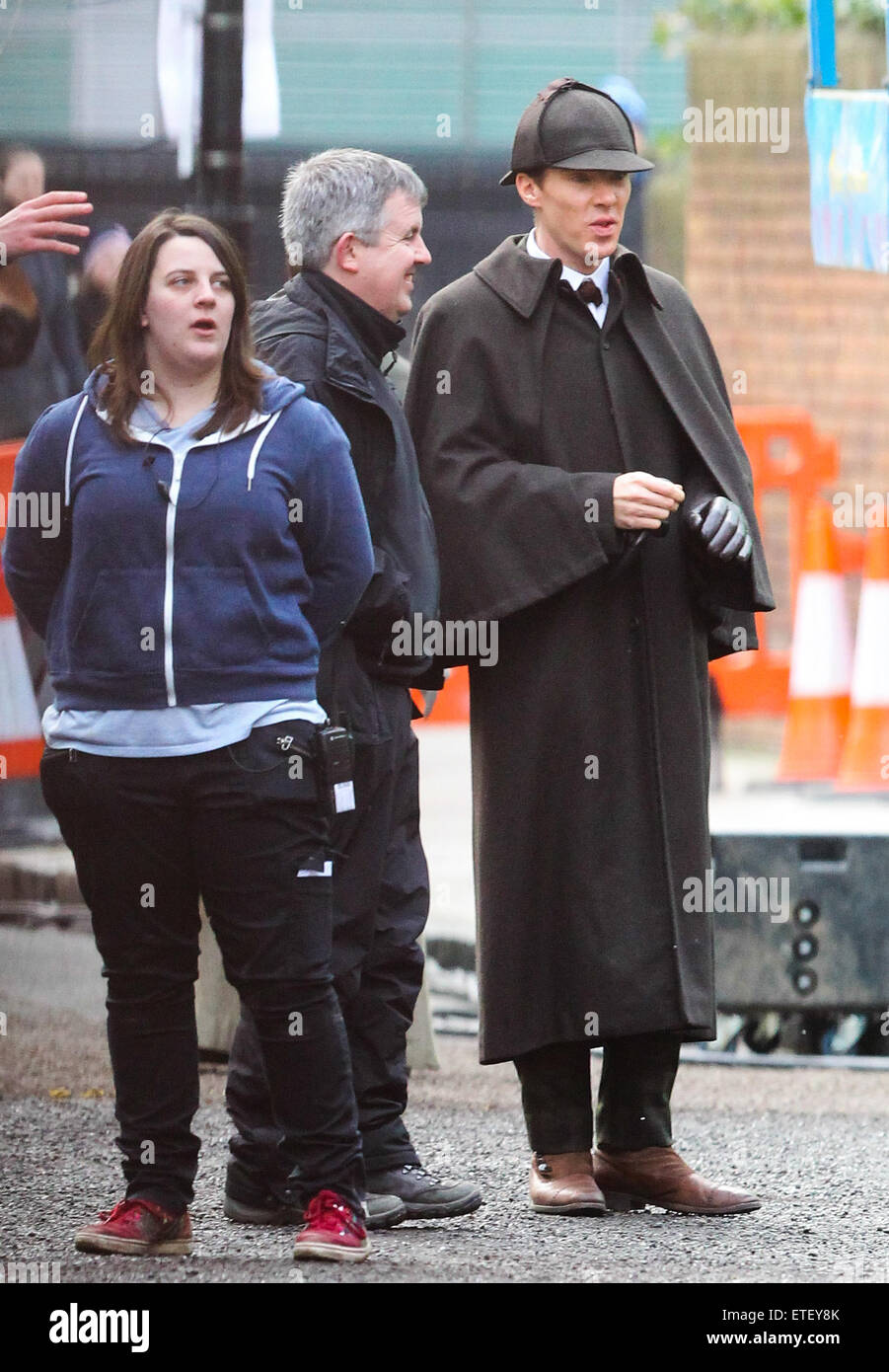 Benedict Cumberbatch and Martin Freeman film a scene for the 'Sherlock'  christmas special in London Featuring: Benedict Cumberbatch Where: London,  United Kingdom When: 07 Feb 2015 Credit: WENN.com Stock Photo - Alamy, image size:901x1390