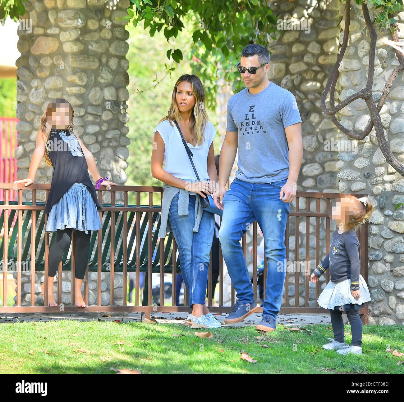 Jessica Alba and Cash Warren take their daughters Honor and Haven to