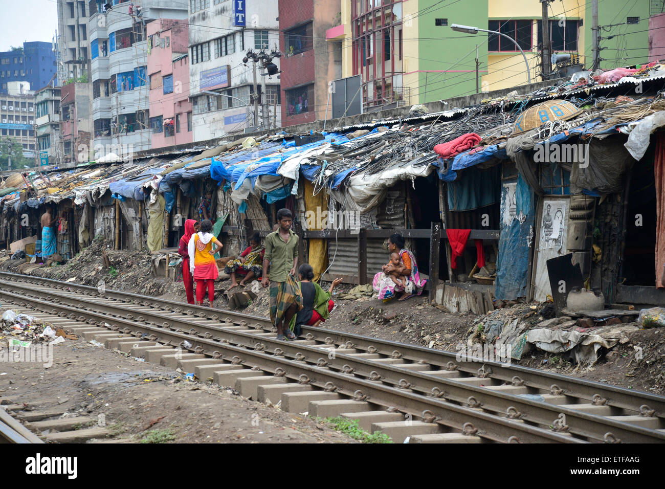 Dhaka, Bangladesh. 13th June, 2015. Peoples are living in the makeshift