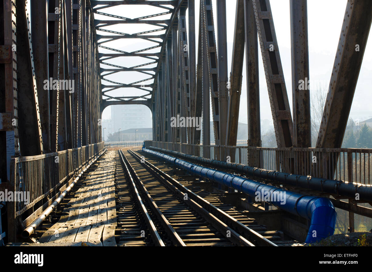 Bridge iron steel metal railway hi-res stock photography and images - Alamy
